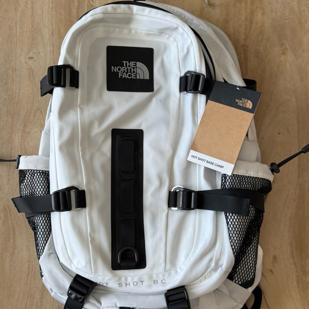 The North Face Hot Shot Base Camp Backpack - 28L - NF0A8EEXFN4 - Brand New